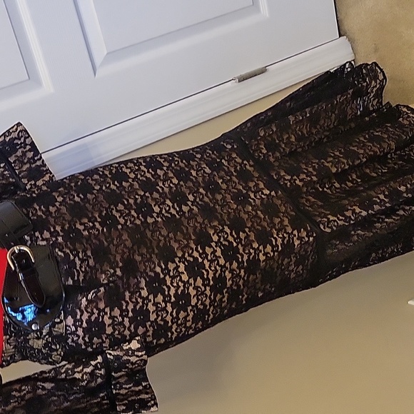 LACE 3 PIECE LACE SET - Picture 3 of 7